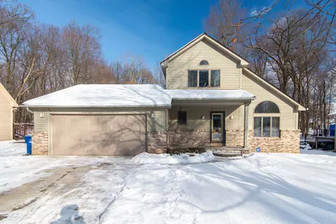 2973 Loon Lake Shores Rd, Waterford, MI 48329