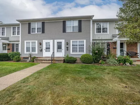 36706 Park Place Dr, Sterling Heights, MI 48310