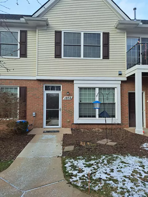 1052 Shiawassee Cir, Howell, MI 48843