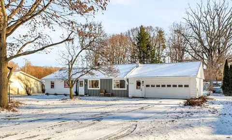 3712 State Rd, Fort Gratiot, MI 48059