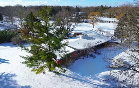 7350 Parkstone Ln, Bloomfield Hills, MI 48301