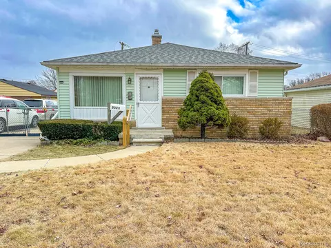 5323 Merrick St, Dearborn Heights, MI 48125