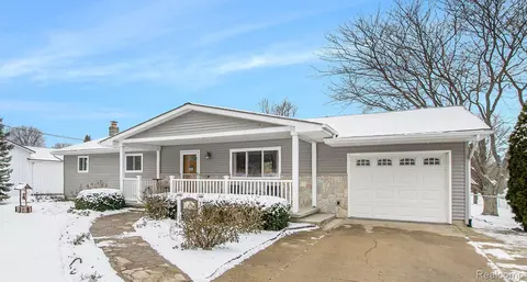 1335 N Graf Rd, Almer, MI 48723