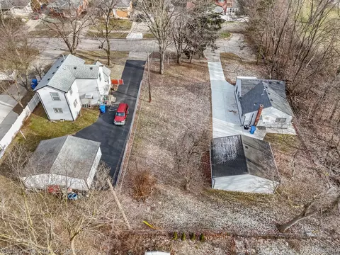 7875 Robindale, Dearborn Heights, MI 48127