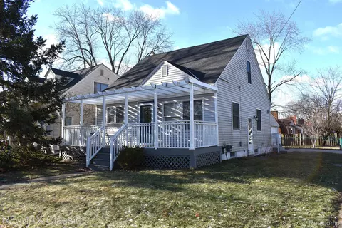 2089 Kipling Ave, Berkley, MI 48072