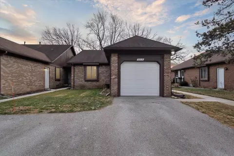 3315 Heritage Pkwy, Dearborn, MI 48124