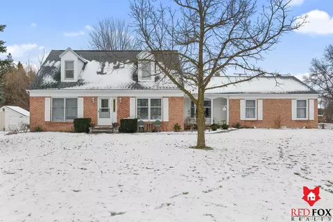 751 Williamsburg Dr, Caro, MI 48723