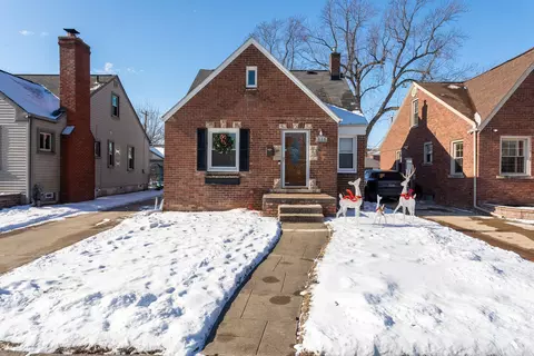 835 N Rosevere Ave, Dearborn, MI 48128