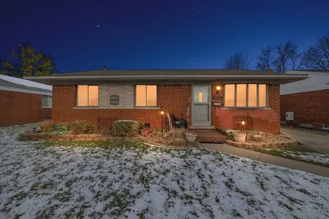18211 E 13 Mile Rd, Fraser, MI 48026