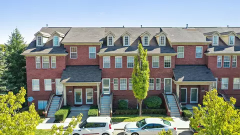 23390 Grayson, Southfield, MI 48075