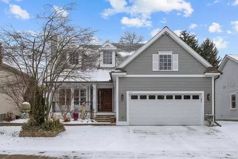 6481 Lake Meadow Dr, Waterford, MI 48327