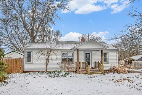 4221 Springfield St, Burton, MI 48509