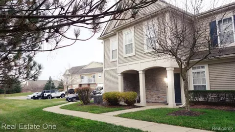 11211 Addington Dr #139, Commerce, MI 48390