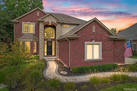 34372 Dante Dr, Chesterfield, MI 48047