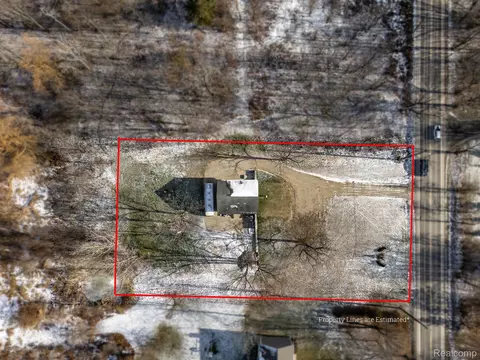 56180 10 Mile Rd, Lyon, MI 48178