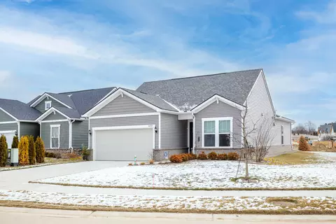 4210 Dogwood Dr, Milford, MI 48381