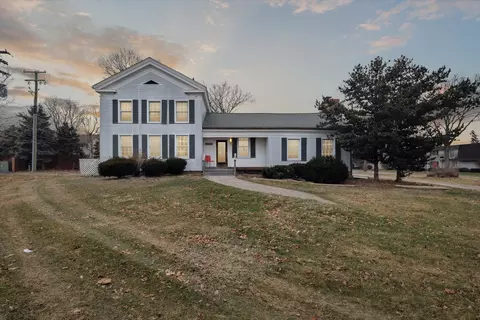 19860 W 12 Mile Rd, Southfield, MI 48076