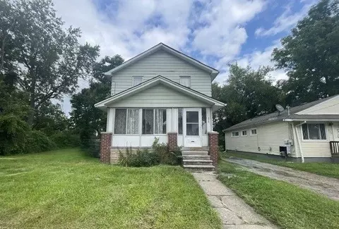 276 Hughes Ave, Pontiac, MI 48341