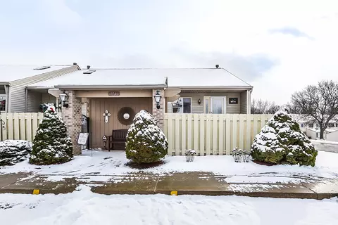 61741 Williamsburg 6 137 #6, South Lyon, MI 48178