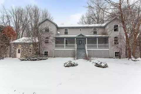 2466 Sanibel Holw, Delhi, MI 48842