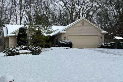 244 Casemer Rd, Orion, MI 48360