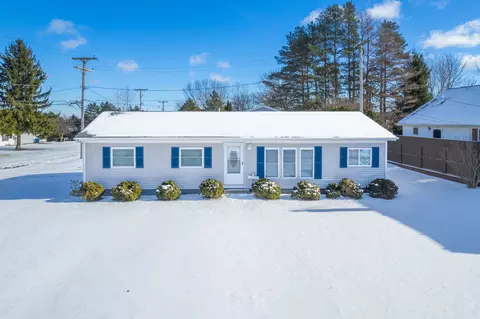 6109 4th St, Mayville, MI 48744