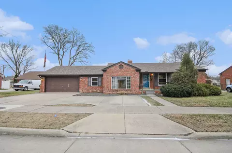 27816 Ursuline St, Saint Clair Shores, MI 48081