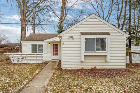 23162 Springbrook Dr, Farmington Hills, MI 48336