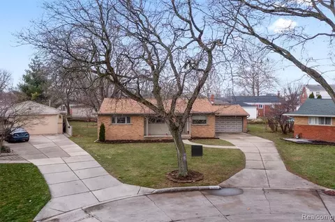 6723 Plainfield St, Dearborn Heights, MI 48127