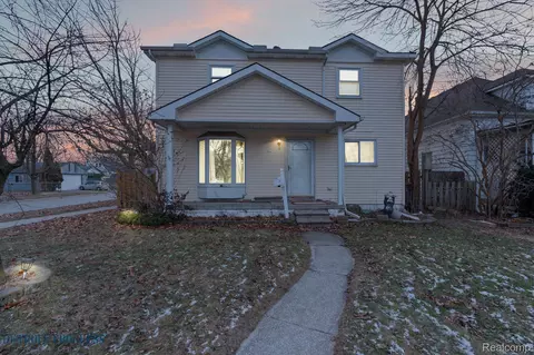 24301 Dartmouth St, Dearborn Heights, MI 48125
