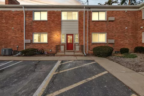 32718 Grand River Ave #D7, Farmington, MI 48336