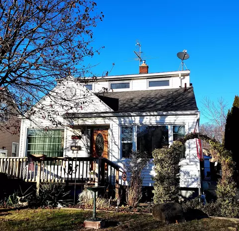 1665 Cole St, Birmingham, MI 48009