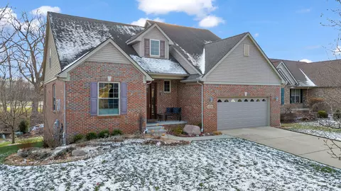620 Fairways Ln, Chelsea, MI 48118