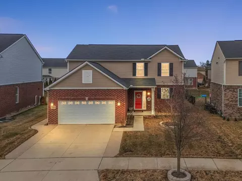 20469 Damask Cir, Clinton, MI 48038