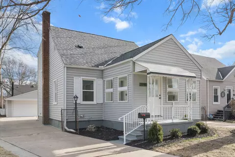3190 Kenwood St, Ferndale, MI 48220