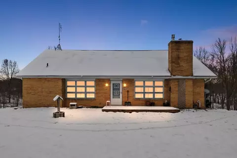4423 Mcdowell Rd, Oregon, MI 48446