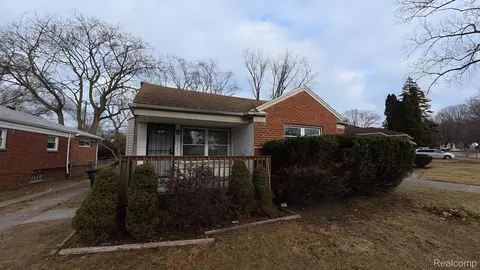 22482 Ray St, Detroit, MI 48223