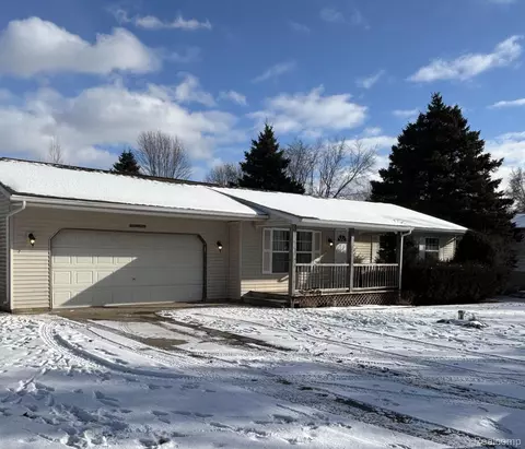 5816 Southwood St, Deerfield, MI 48461