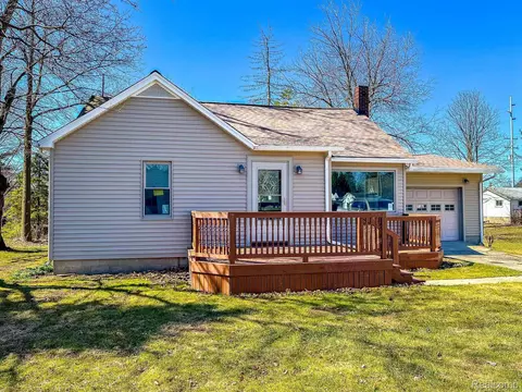 216 S Main St, Carsonville, MI 48419
