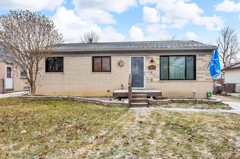 23851 Trombley St, Clinton Township, MI 48035