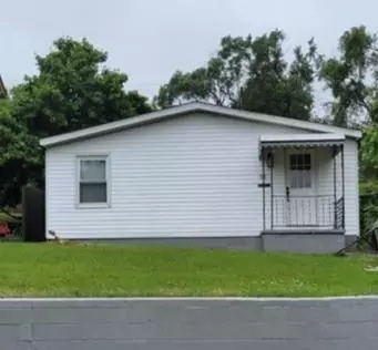 38 Earlmoor Blvd, Pontiac, MI 48341