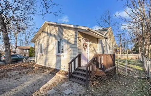 6395 Sporny Dr, Green Oak, MI 48116