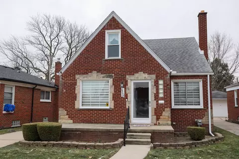 16058 Bell Ave, Eastpointe, MI 48021