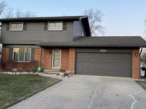 27208 Hystone Dr, Farmington Hills, MI 48334