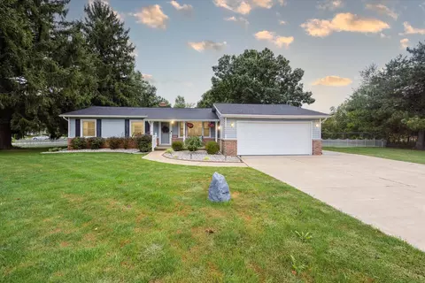 8400 Lee Rd, Green Oak, MI 48116