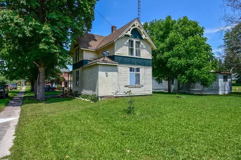 760 1st St, Fairhaven, MI 48720