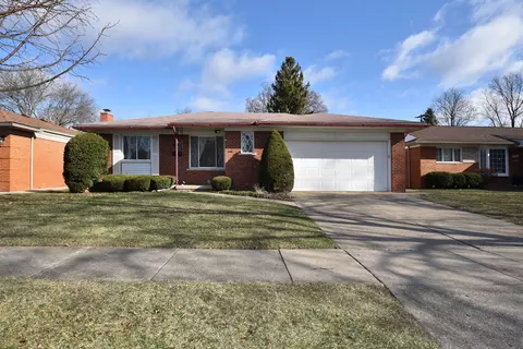 32970 Allen St, Livonia, MI 48154