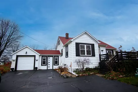2415 Midland Rd, Monitor, MI 48706