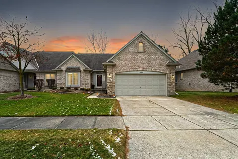 1960 Avalon Dr, Sterling Heights, MI 48310
