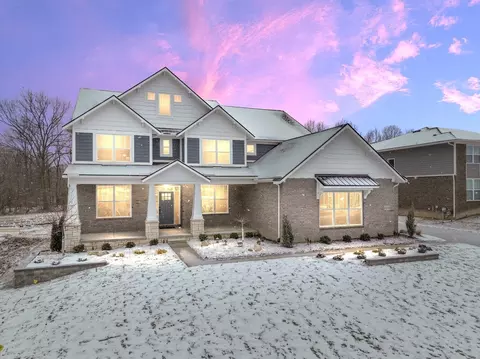 21353 Stone Meadow Dr, Lyon, MI 48167